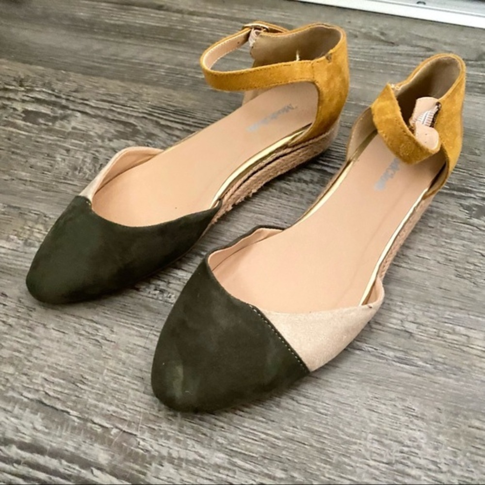 ModCloth Spain wedge heel sandals 6 suede green mustard yellow fall
